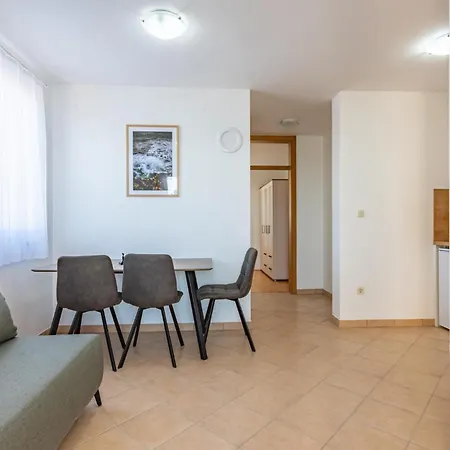 Apartment Sidro