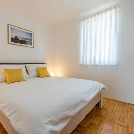 Sidro Apartment