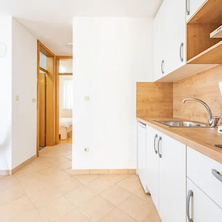 Sidro Apartment *